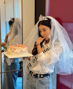 면사포 쓴 기은세 "결혼하는 거 아니에요" 