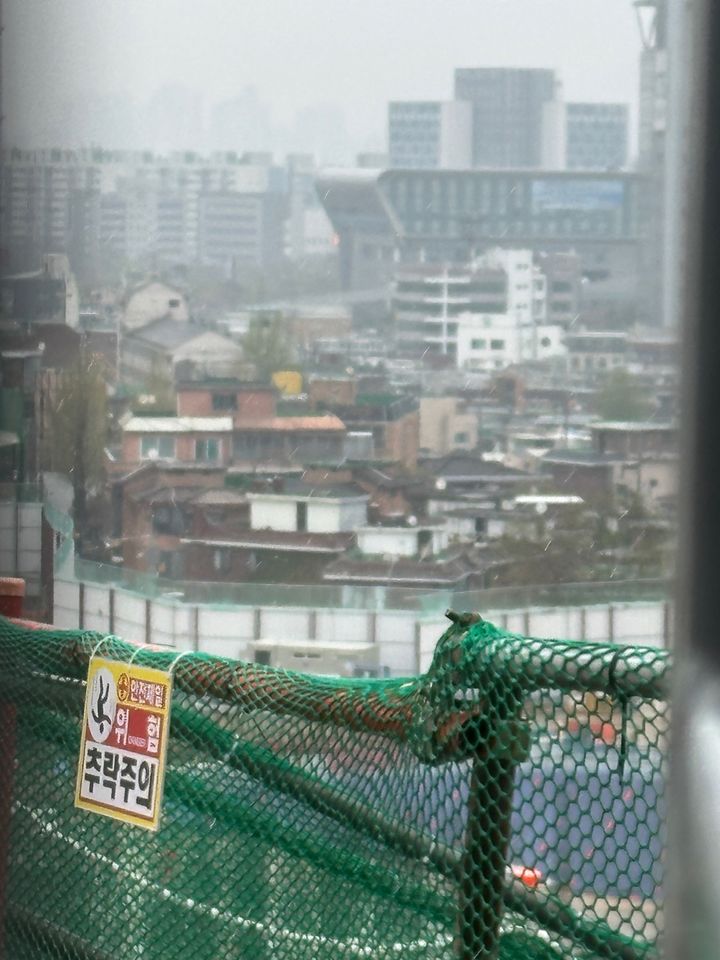 "안 비싸" vs "차익 있겠나"…노량진 첫 주자 분양가 의견 분분[르포]