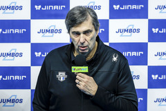 현대캐피탈 블랑 감독 "'연맹 유감 표명' 중요치 않아…새 역사 쓸 것"