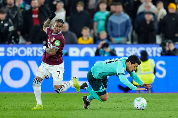 '황희찬 15분' 울버햄프턴 0-4 완패…강등 코앞