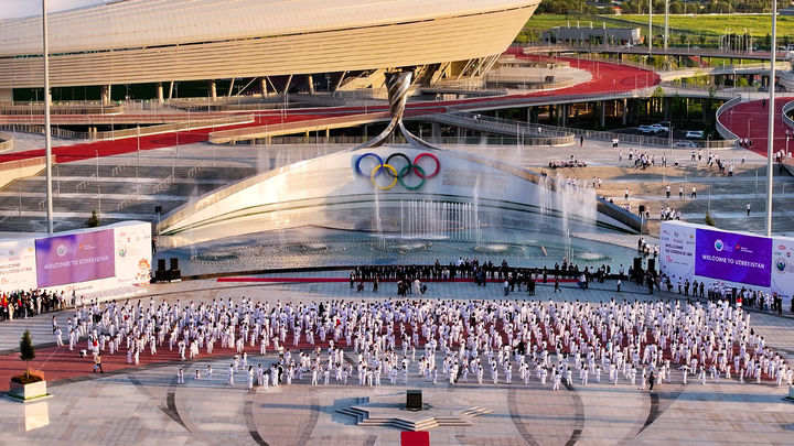 타슈켄트 세계청소년선수권 앞두고 2026명 초대형 태권도 플래시몹