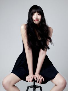 세상 피로 덜어내는 도피처…윤마치, 눈부신 취향에 속절없이 '만취'