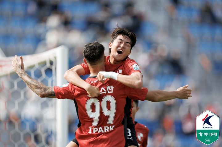 K리그2 부산, 용인 2-0 완파…개막 7경기 무패행진 선두
