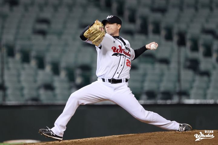 만 43세 고효준, 퓨처스리그서 승리 투수…1⅓이닝 무실점