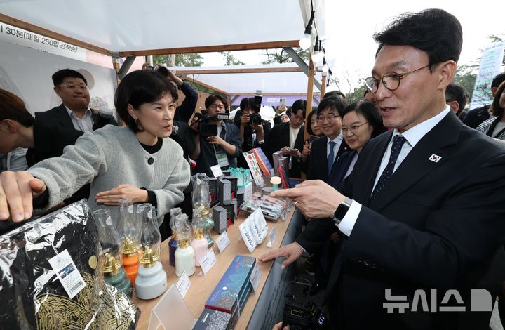 소상공인 동행축제  참석한 김민석 국무총리
