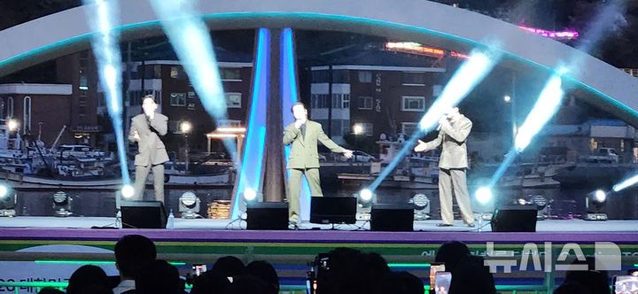통영 강구안 해상무대, 팬텀싱어4 우승팀 ‘리베란테’ 공연