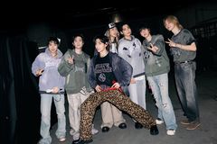 스펙터클·퍼포먼스 넘은 캠프파이어 연대…방탄소년단 '아리랑', 360도 무대 증명 'BTS 2.0'