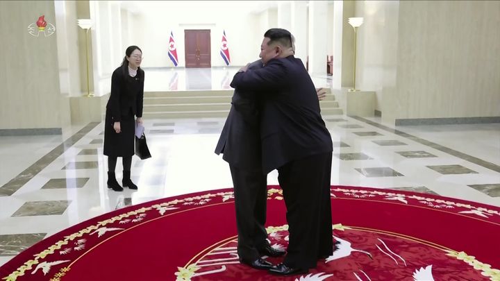 북한 김정은, 중국 왕이 외교부장 접견