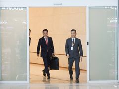 장동혁, 미국으로 출국…"자유대한민국 지켜야, 처절한 마음"