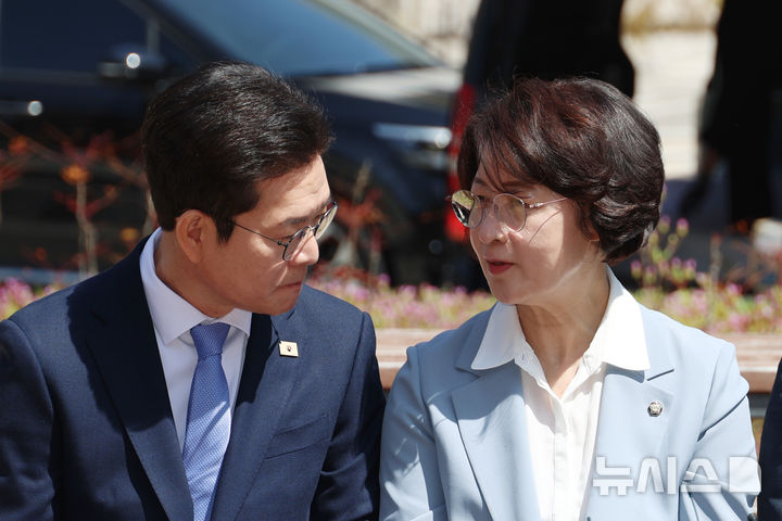 대화 나누는 정원오-추미애