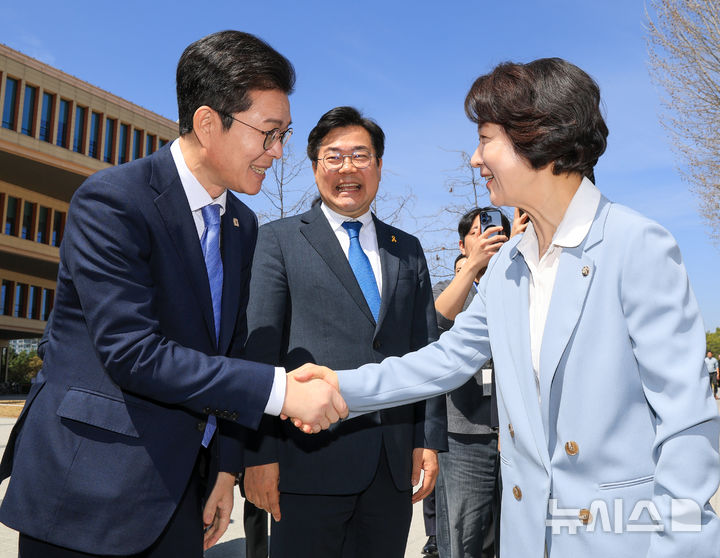 인사하는 정원오-추미애