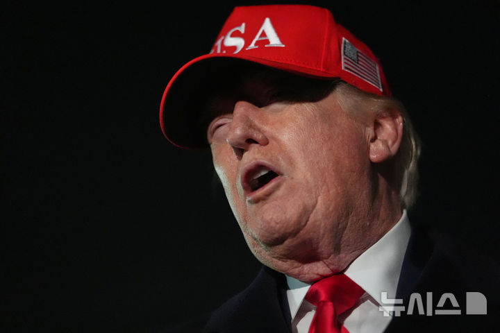 레오 14세 교황 비난한 트럼프 "나 아니였음 바티칸에 없었을 것" [뉴시스Pic]