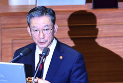 정성호 법무장관 "이재명 공소취소, 어떤 검토도 한 바 없다"