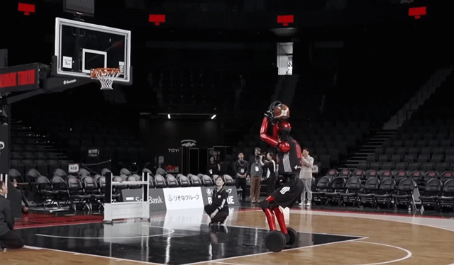 르브론이 따로 없네…日도요타 농구 로봇 공개