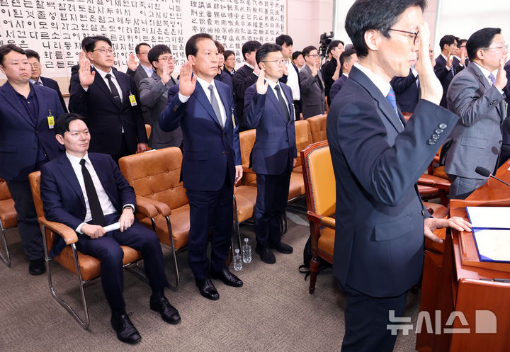 또 증인 선서 거부한 박상용 검사, 국조특위 청문회서 퇴장 당해 [뉴시스Pic]