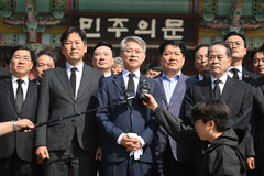 내일 선거운동 시작…광주유세 민형배, 첫 행보 5·18참배