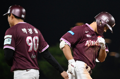 키움 홈런 잔치…KIA 맹추격