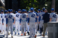 "오늘은 모든 선수가 등번호 42번"