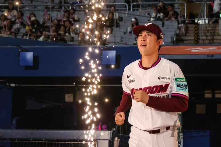 키움 히어로즈의 배동현 활약과 한국 야구의 팬심, 축구 대표팀의 월드컵 준비