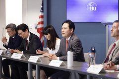 장동혁, 5박7일 방미 마치고 내일 귀국…국힘 내 "왜 갔나" 비판도