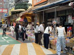 "쪼물딱대면 스트레스 풀려요"…2030 '말랑이 성지'된 이곳[출동!인턴]
