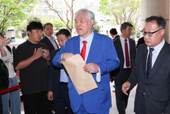잇단 '광화문 집회' 참석 전광훈 "윤석열 배짱 없어…변호인단도 멍청"