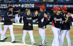 'KIA, 파죽의 8연승'