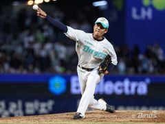 '5연패' NC, 아쉬운 실책 범한 류진욱 1군 엔트리 제외