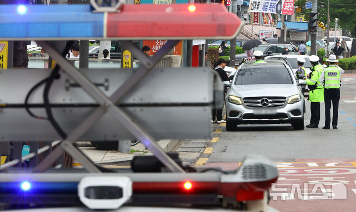 경찰, 오늘부터 우회전 일시정지 집중단속 [뉴시스Pic]