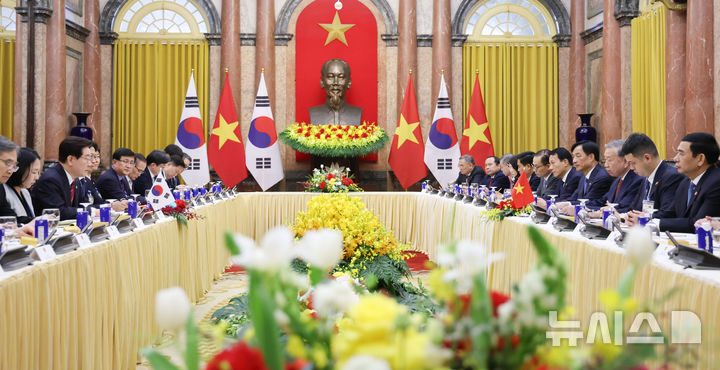 이재명 대통령, 한-베트남 정상회담 '양적 성과 질적 전환해야'…또 럼 서기장 "韓과 전략적 협력 [뉴시스Pic]