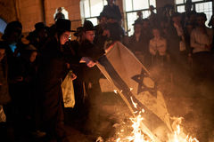 이스라엘 국기 불태우는 초정통파 유대인들