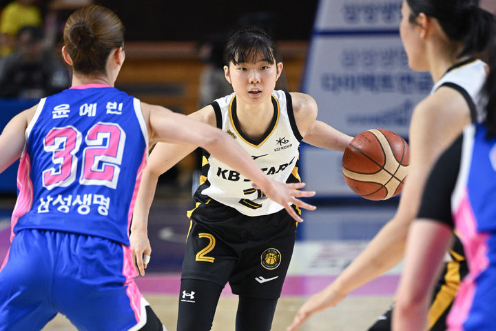 KB국민은행, 허예은의 활약으로 통합우승 달성하며 강력한 삼각편대 입증