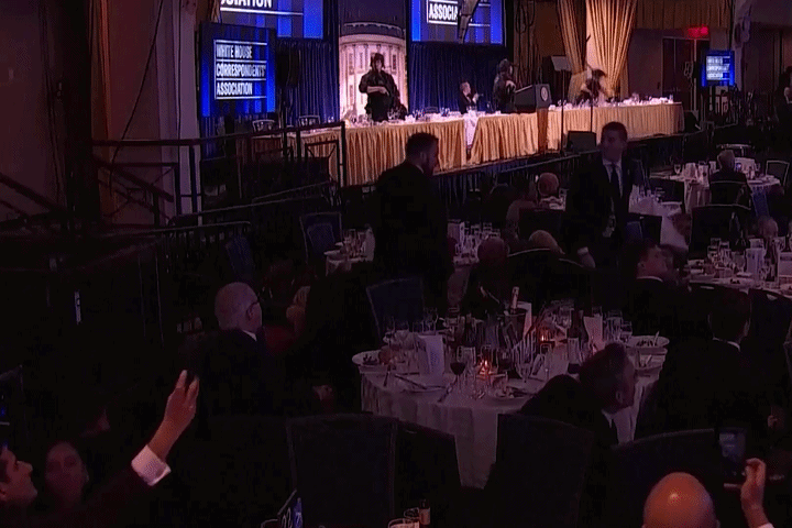 총성에도 '냠냠'…백악관 만찬 '샐러드 맨' 화제