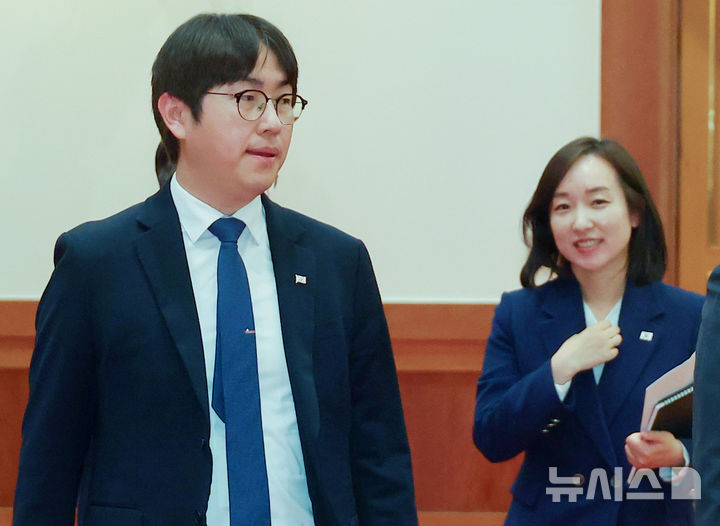 하정우 청와대 AI수석 사의 표명…부산 북갑 출마 수순