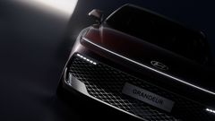 현대차 '더 뉴 그랜저' 공개…샤크노즈·5050㎜로 페이스리프트