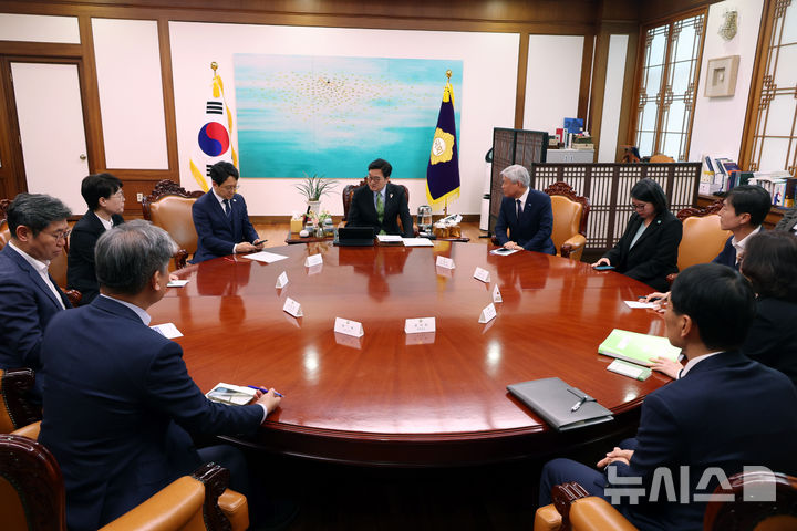 개헌안 오늘 표결…국힘 이탈표 11표 넘을까