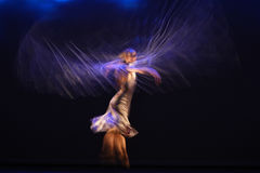 '환상적인 몸짓' 선보이는 모믹스 '보타니카 시즌2'