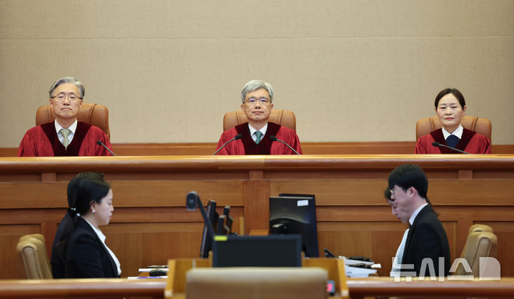 헌재, '대리점에게 판촉비 전가 시 과징금' 소급 적용에 "합헌"