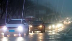 차량 전조등 '눈뽕', 오토바이 굉음 민원에도…관리는 자치구만?