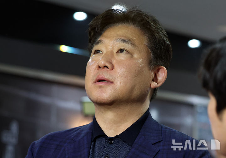 '폭행 논란' 김승기 전 고양 소노 감독, 재정위 출석[뉴시스Pic]