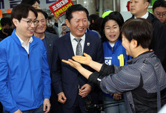 부산 찾은 정청래 "하정우 호감도 매우 높아"…하정우 "초심 잃지 않을 것"
