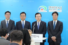[6·3천안] 장기수 "민주당 넘어 시민 모두의 후보 될 것"