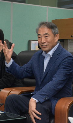 윤준병 "김관영 무소속? 전북발전 위해 출마하지 말아야"
