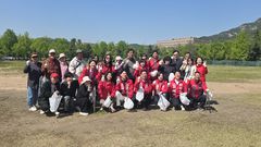 '징검다리 3선' 도전 신계용, 현장행보…"환경정화 활동"[6·3 과천]  
