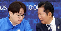 정청래 '오빠 발언' 논란 거듭 사과…"아이와 아이 부모께 송구"