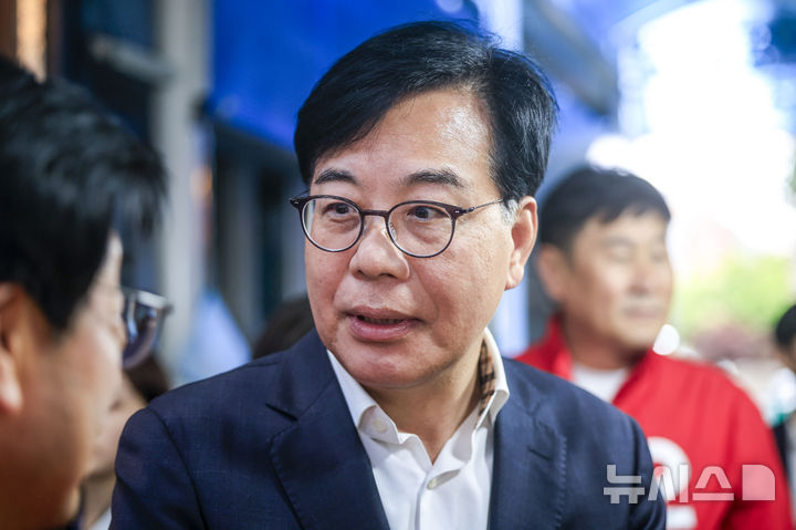 화곡본동시장 찾은 송언석 원내대표