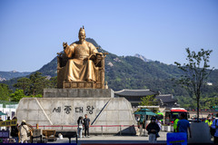 "겉옷 챙기세요"…맑은 하늘에 15도 안팎 큰 일교차[오늘날씨]