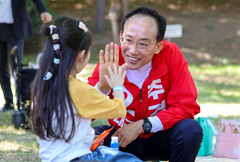추경호, 대구정치 1번지 서문시장서 유세…인파 몰려
