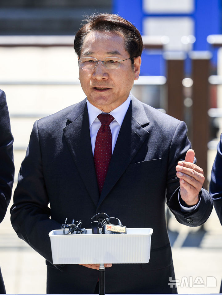 발언하는 유정복