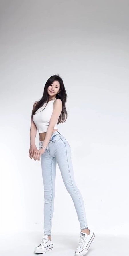예정화 스키니진 입고 화보…마동석 반한 비주얼